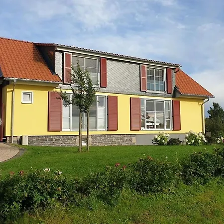 With 4 Bedrooms Freiensteinau
